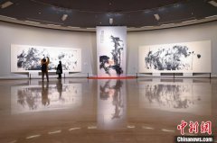中国美术馆连开两展 写意中国画与写实油画相映成趣
